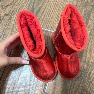 little kids size 7 red uggs w glitter